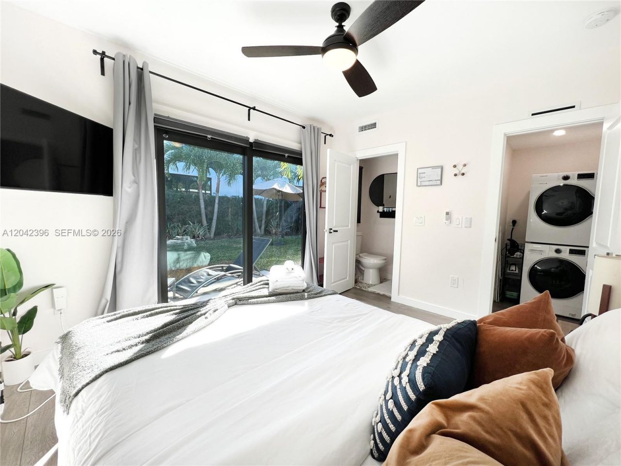 1240 NE 17th Ave, Unit 1, Fort Lauderdale, FL 33304 Photo