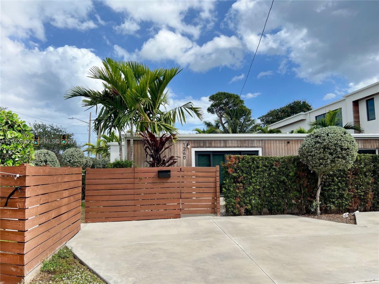 1240 NE 17th Ave, Unit 1, Fort Lauderdale, FL 33304 Photo