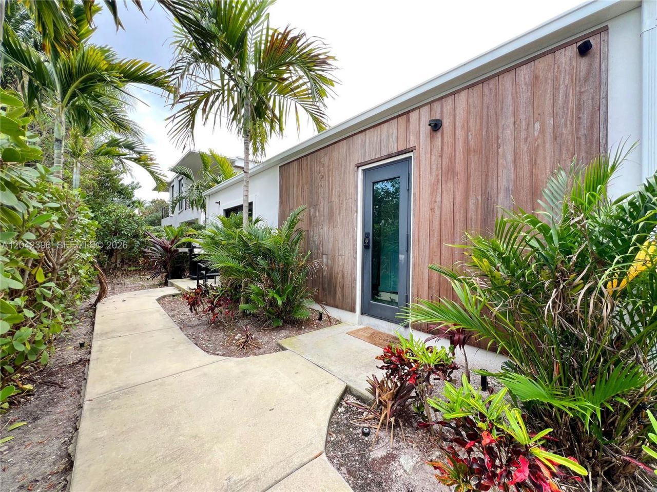 1240 NE 17th Ave, Unit 1, Fort Lauderdale, FL 33304 Photo