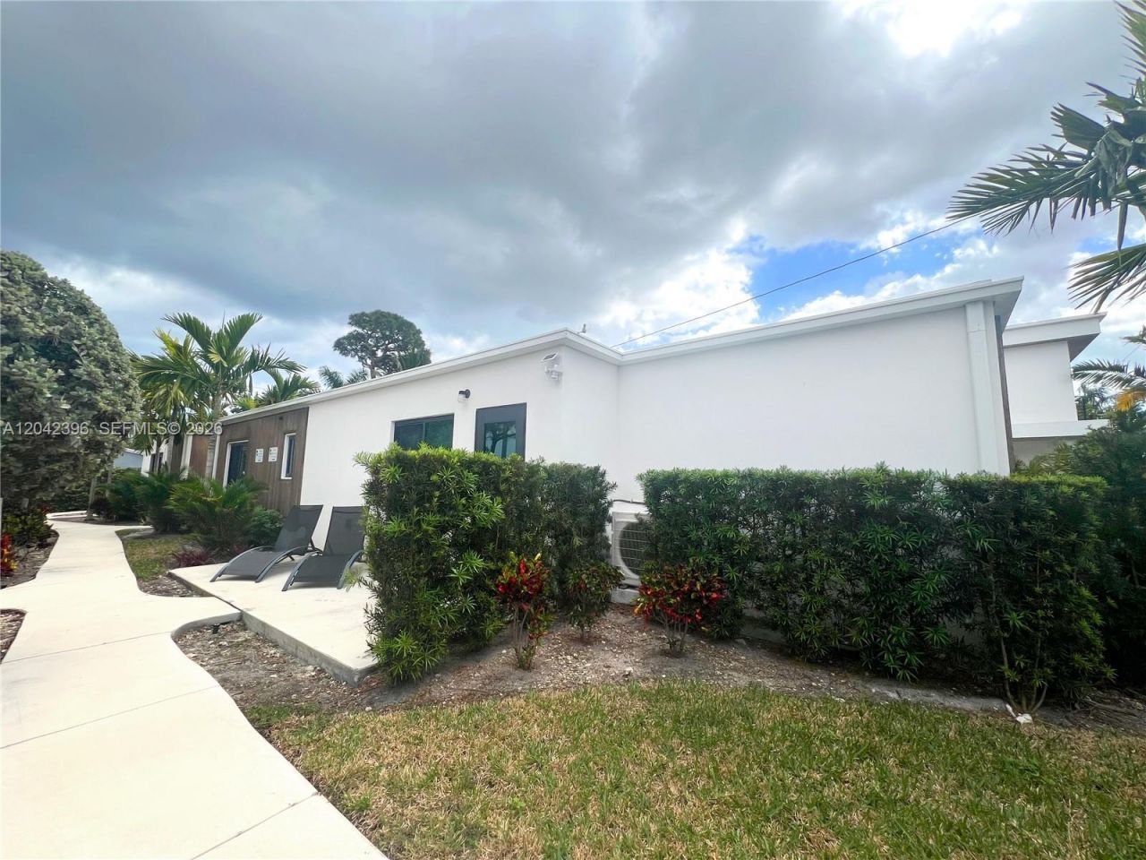 1240 NE 17th Ave, Unit 1, Fort Lauderdale, FL 33304 Photo