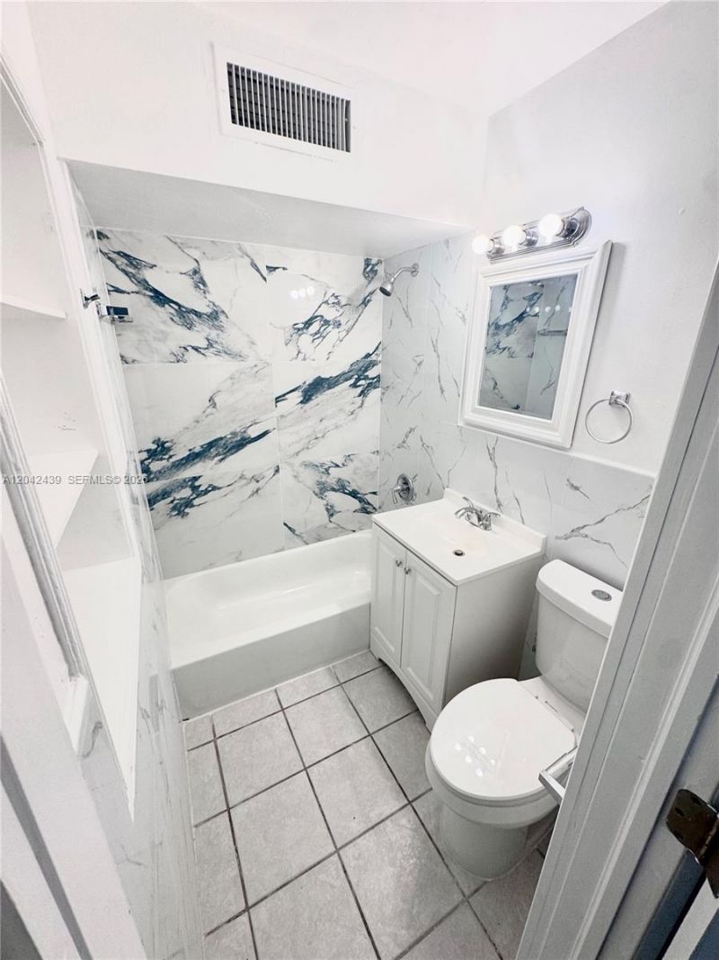 2732 SW 22nd Street, Unit 3, Miami, FL 33133 Photo