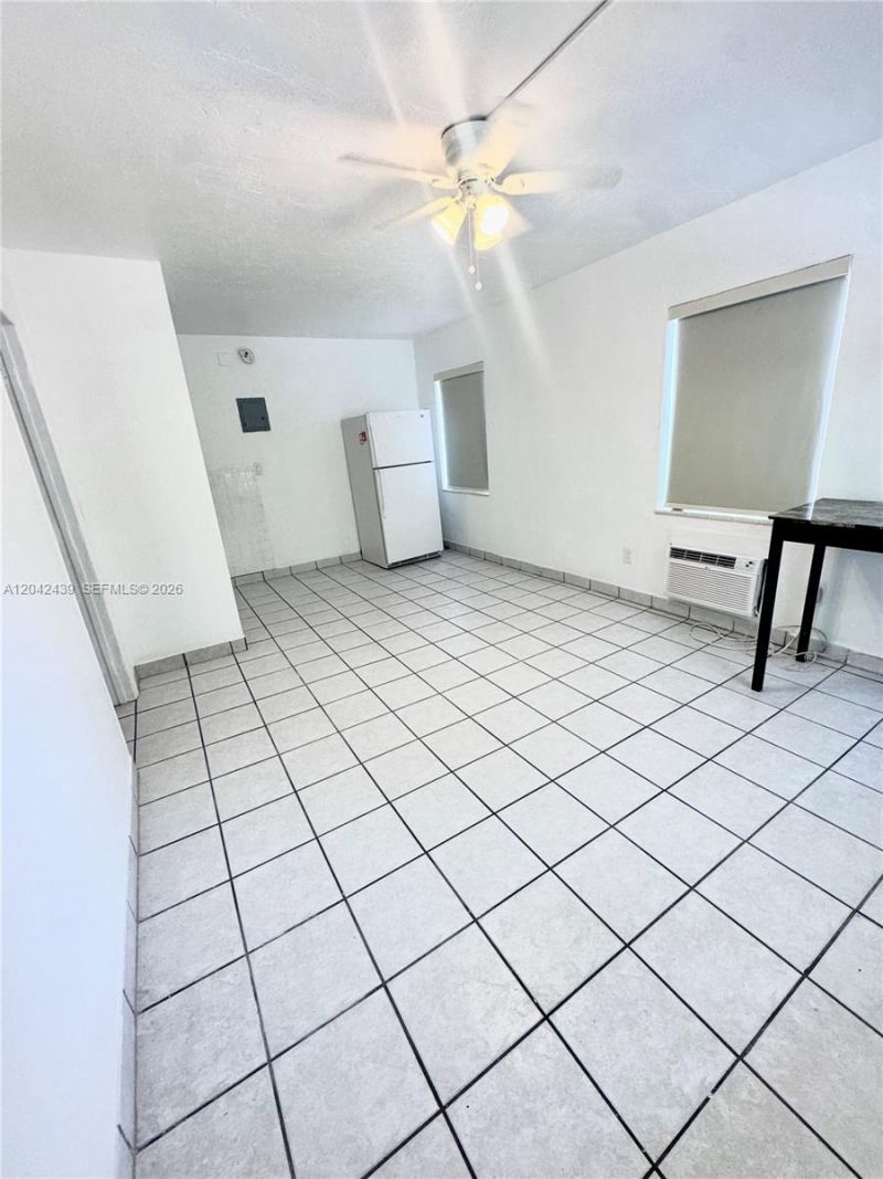 2732 SW 22nd Street, Unit 3, Miami, FL 33133 Photo