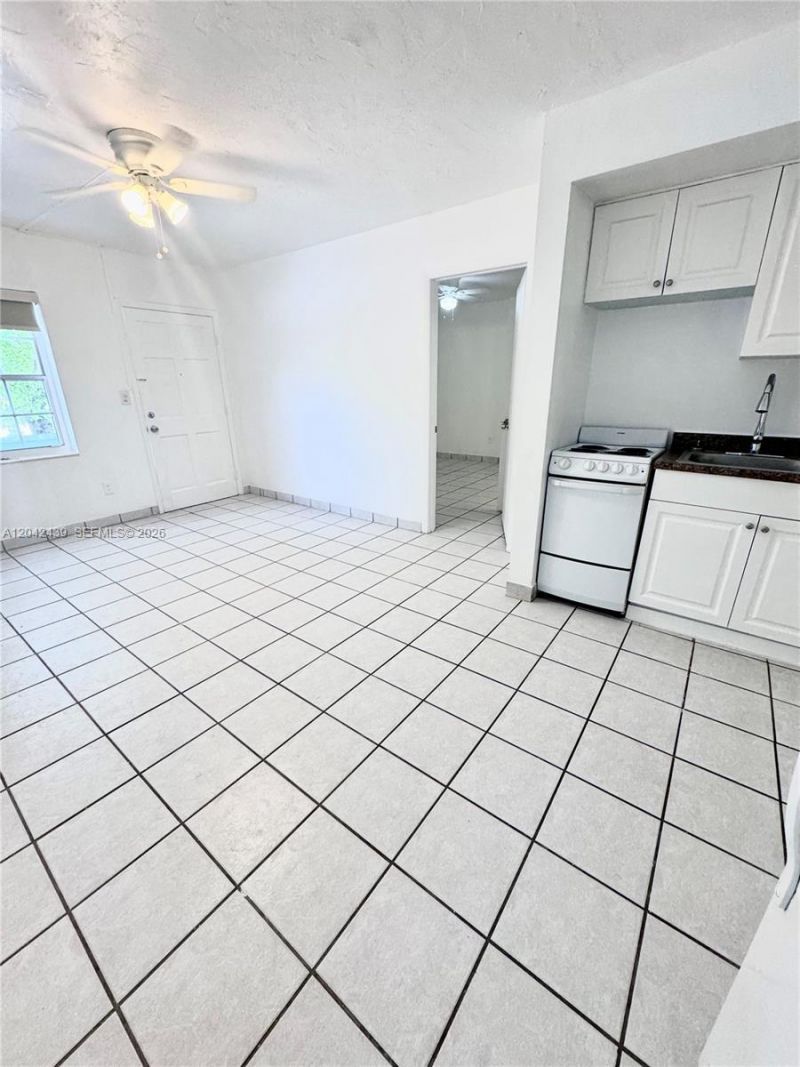 2732 SW 22nd Street, Unit 3, Miami, FL 33133 Photo