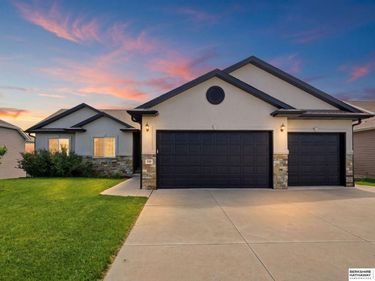710 N 95th Street, Lincoln, NE 68505