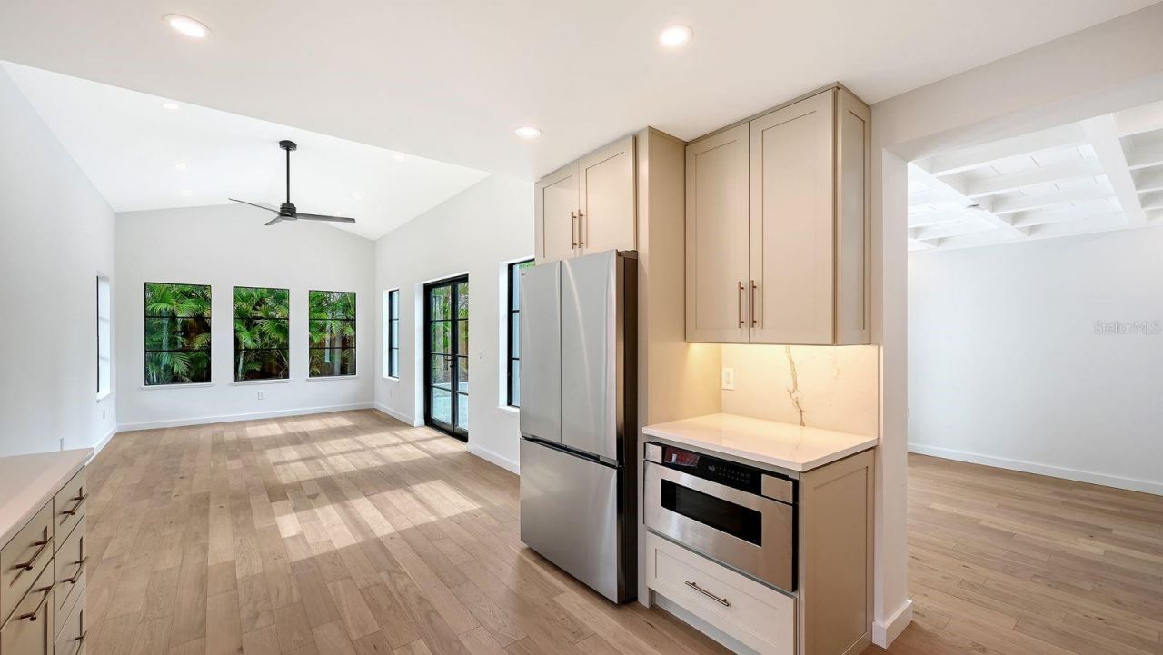 1041 Indian Beach Drive, Sarasota, FL 34234 Photo