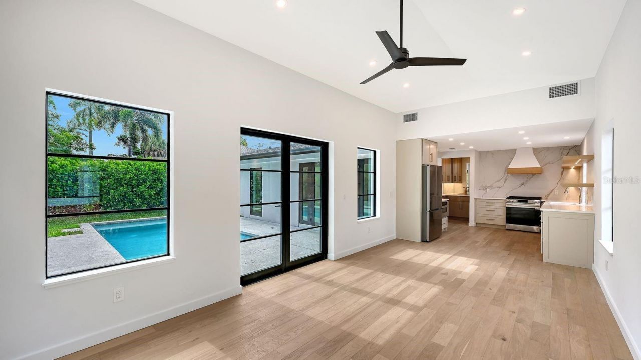 1041 Indian Beach Drive, Sarasota, FL 34234 Photo