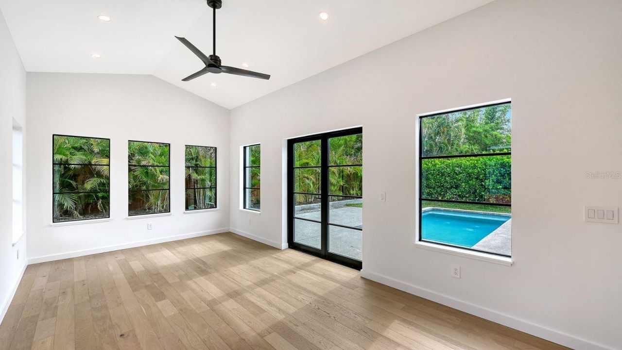 1041 Indian Beach Drive, Sarasota, FL 34234 Photo