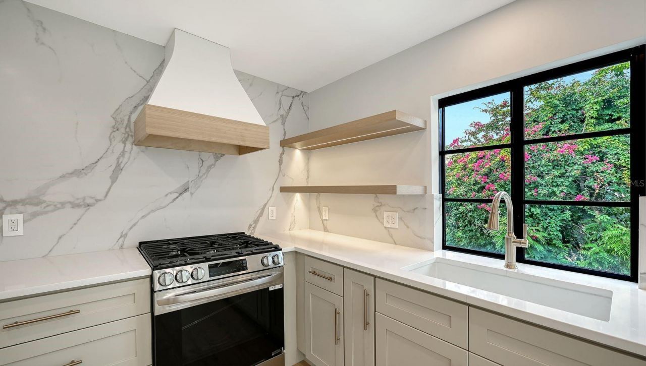 1041 Indian Beach Drive, Sarasota, FL 34234 Photo