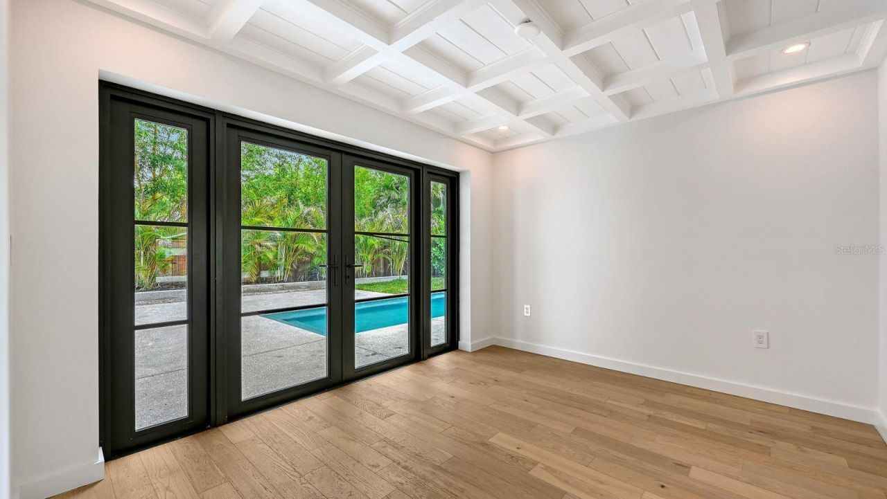 1041 Indian Beach Drive, Sarasota, FL 34234 Photo