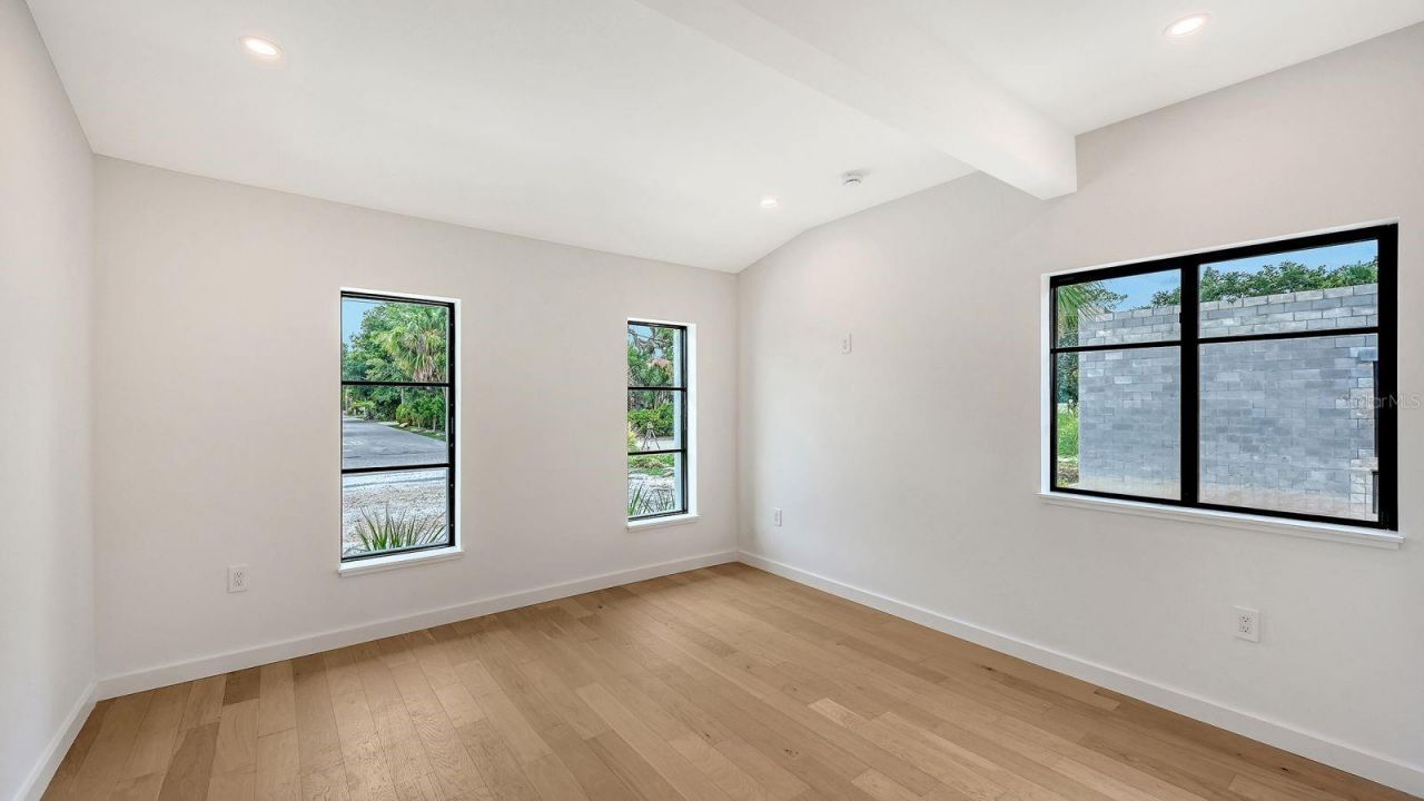 1041 Indian Beach Drive, Sarasota, FL 34234 Photo