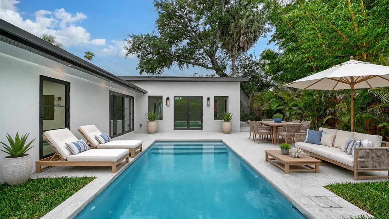 1041 Indian Beach Drive, Sarasota, FL 34234 Photo