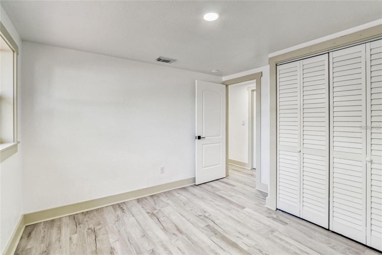 1300 Melonwood Avenue , Clearwater, FL 33759 Photo