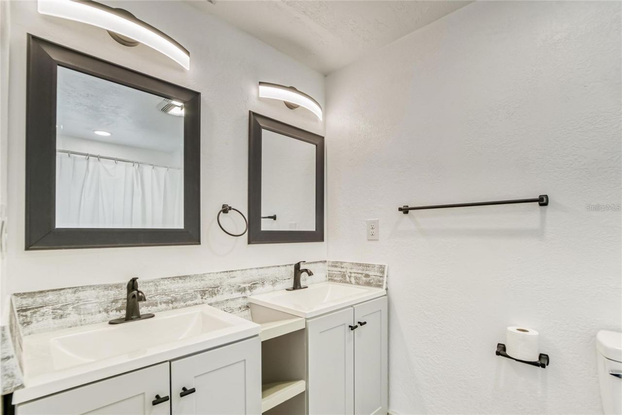 1300 Melonwood Avenue , Clearwater, FL 33759 Photo