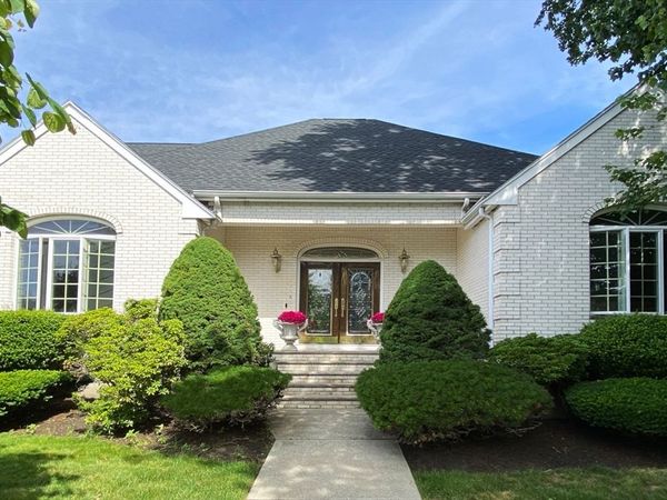 5 Concord Rd, Stoneham, MA 02180