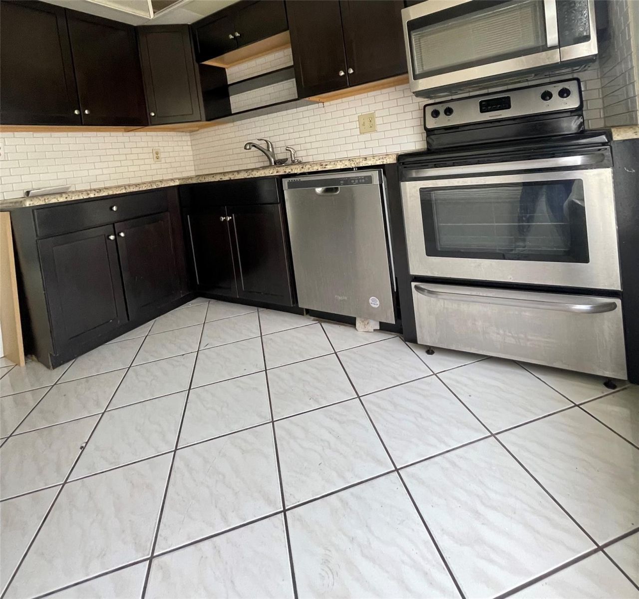4158 Inverrary Drive, Unit 111, Lauderhill, FL 33319 Photo