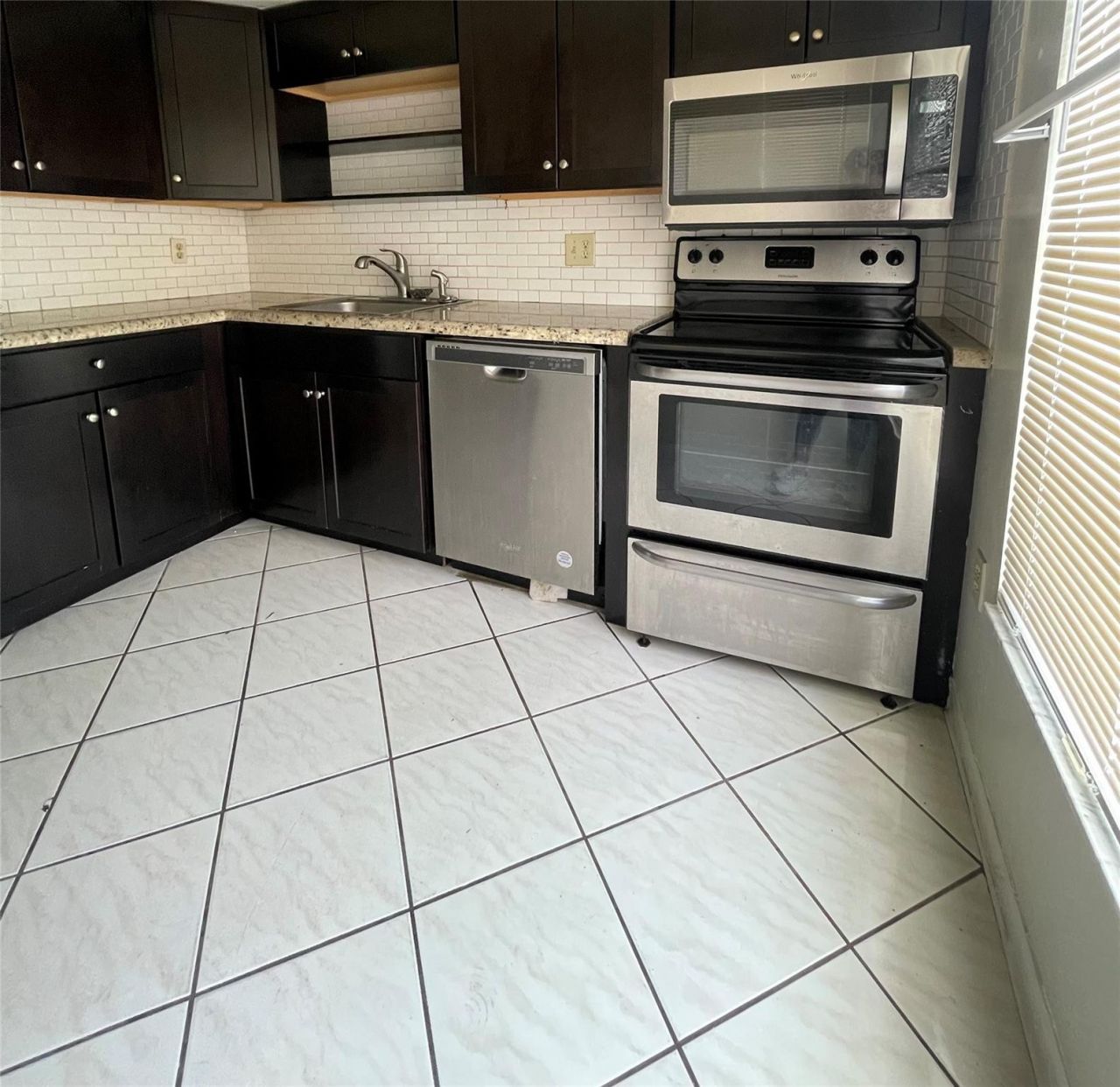 4158 Inverrary Drive, Unit 111, Lauderhill, FL 33319 Photo