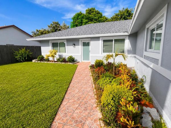 7434 Thatcher Avenue, Lake Worth, FL 33462