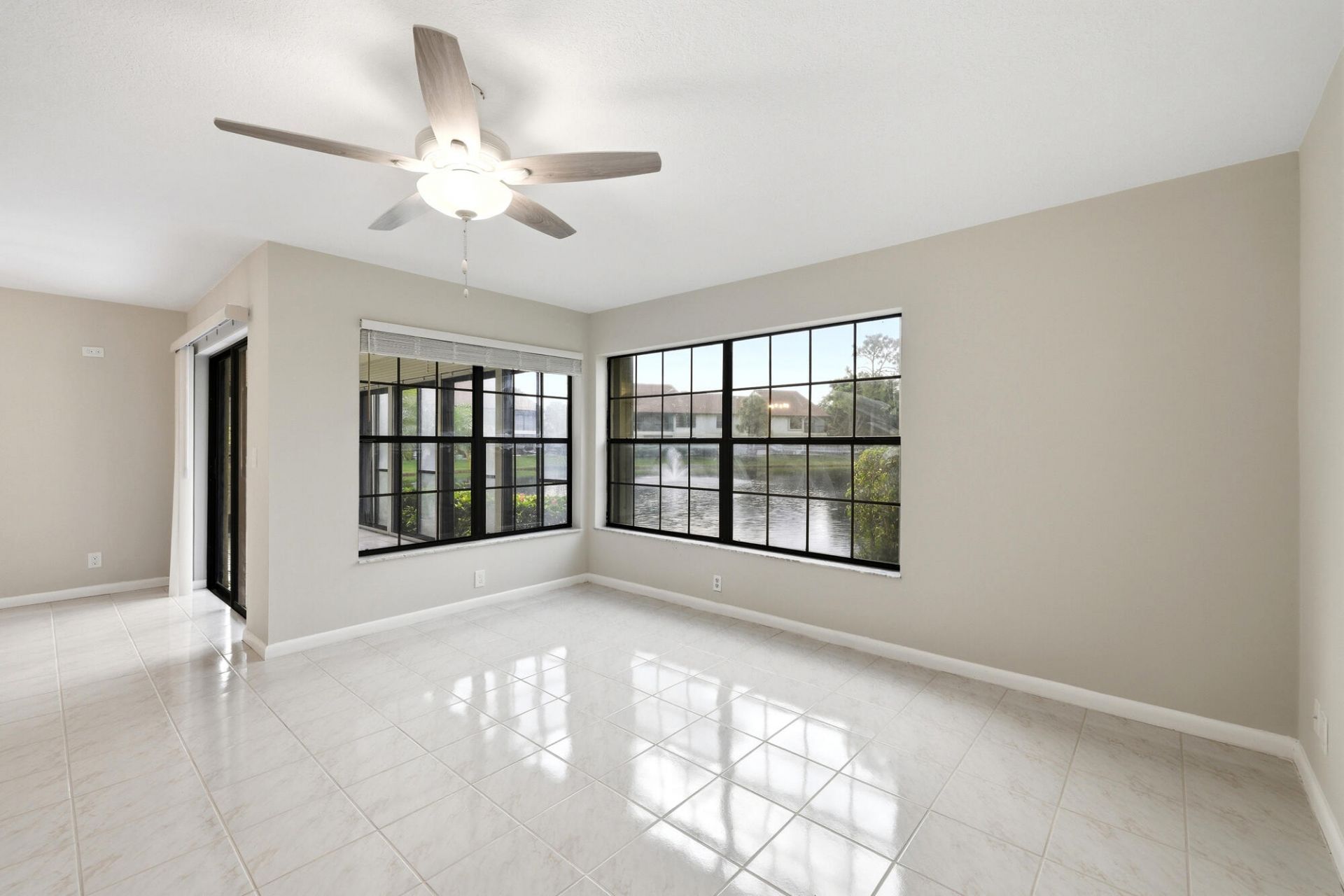 3357 Jog Park Drive, Unit 4212c, Greenacres, FL 33467 Photo
