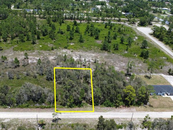 859 Burrows Avenue, Lehigh Acres, FL 33974