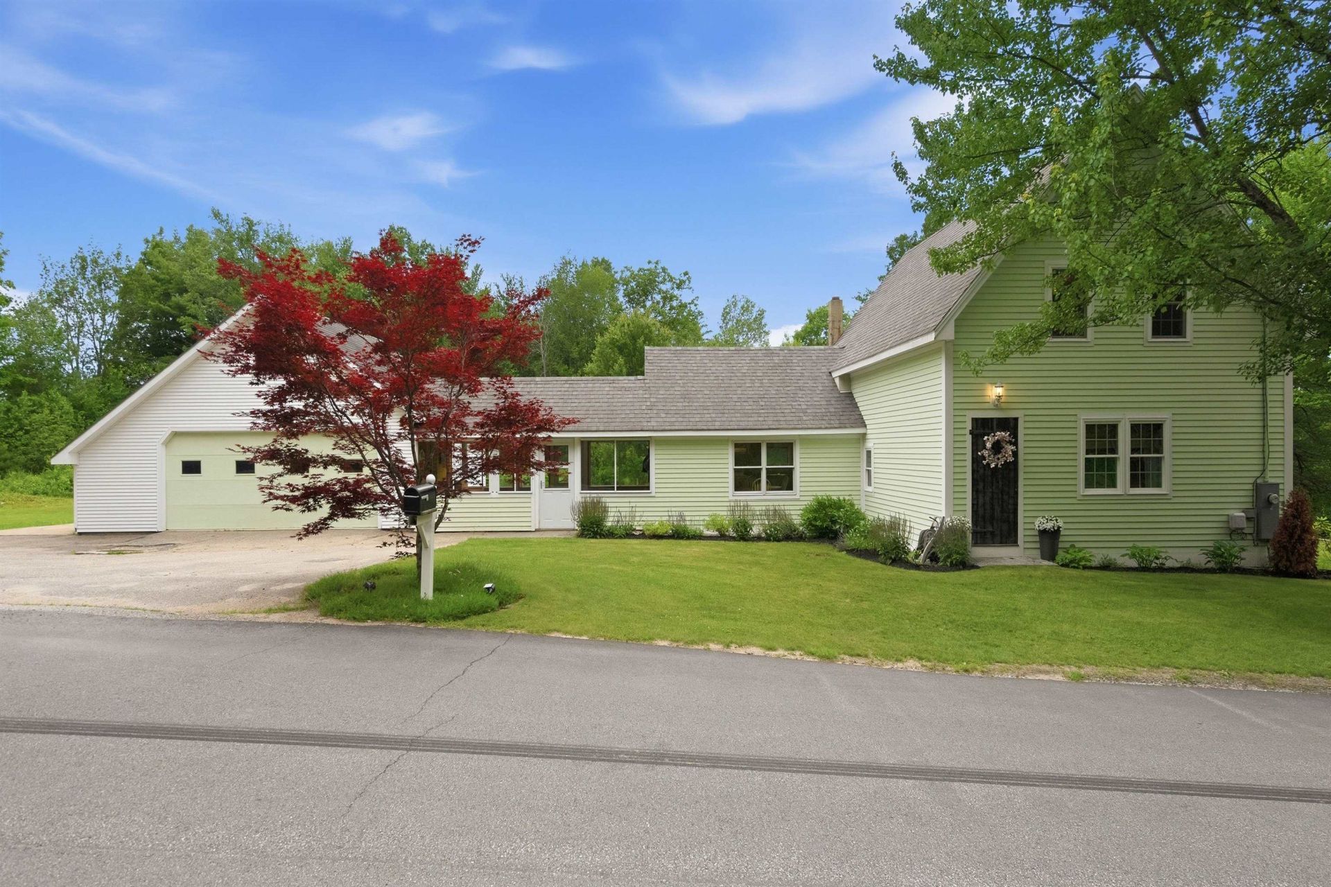 148 E Holderness Road, Holderness, NH 03245 Main Photo