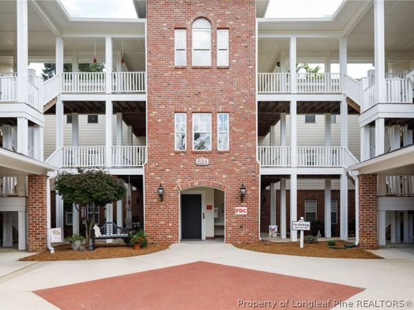 824 Sage Creek Lane, Fayetteville, NC 28305