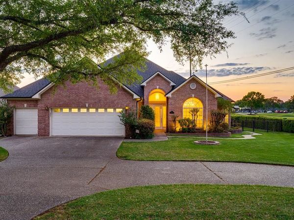 100 Clearview Drive, Bullard, TX 75757