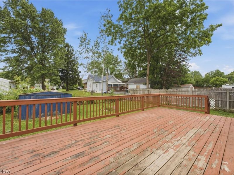 1094 Stratford Street, Barberton, OH 44203 Photo 10