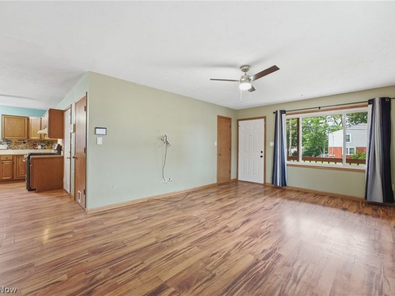 1094 Stratford Street, Barberton, OH 44203 Photo 11
