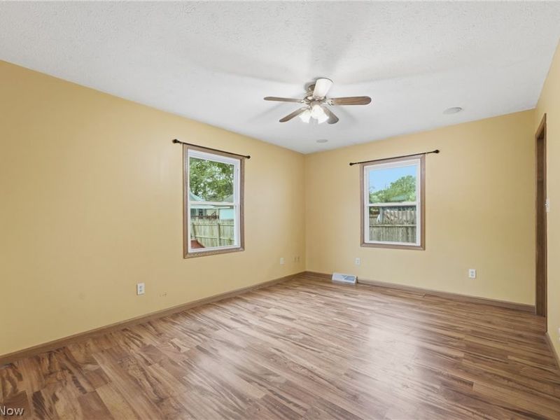 1094 Stratford Street, Barberton, OH 44203 Photo 19