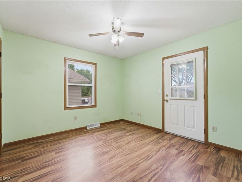 1094 Stratford Street, Barberton, OH 44203 Photo 23