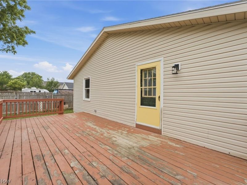 1094 Stratford Street, Barberton, OH 44203 Photo 9