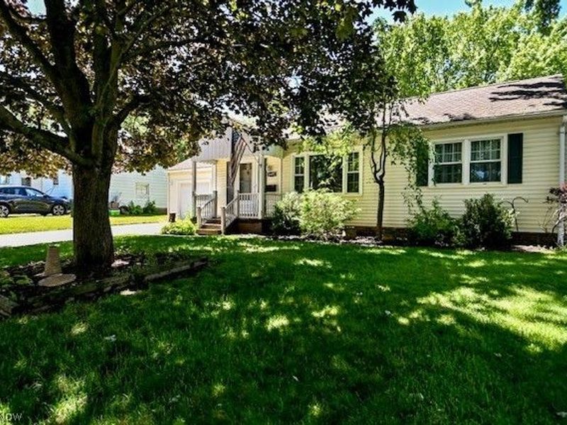 1495 Fairview Place, Alliance, OH 44601 Photo 2