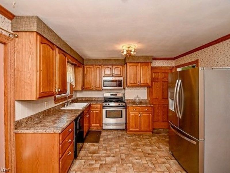 1495 Fairview Place, Alliance, OH 44601 Photo 6