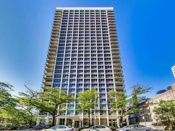 88 W Schiller Street , Unit 703, Chicago, IL 60610