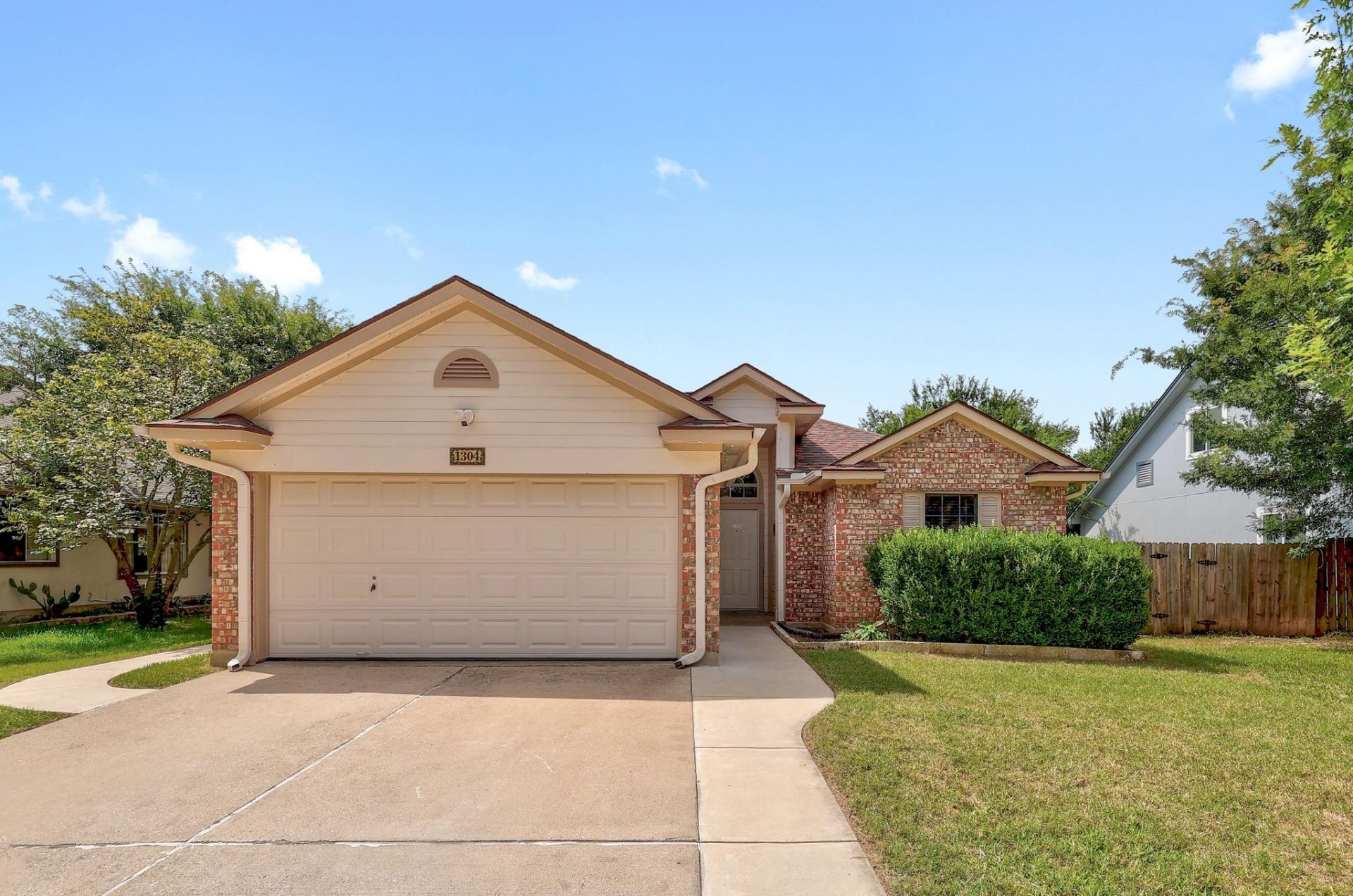 1304 Mountain Springs Ln, Leander, TX 78641 Main Photo