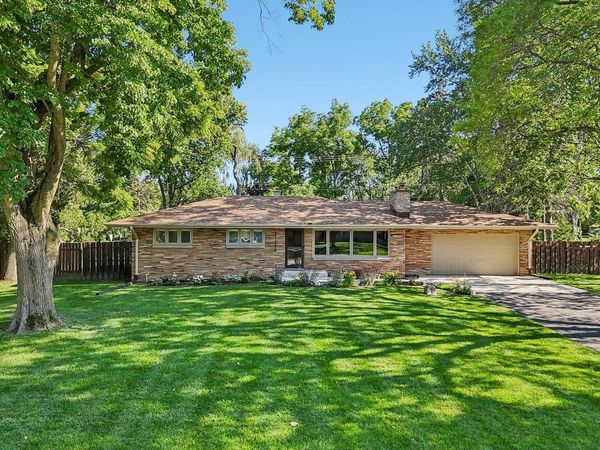 11509 Parkview LANE, Hales Corners, WI 53130