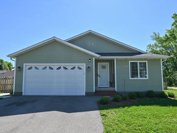 N1476 Chicago DRIVE, Genoa City, WI 53128