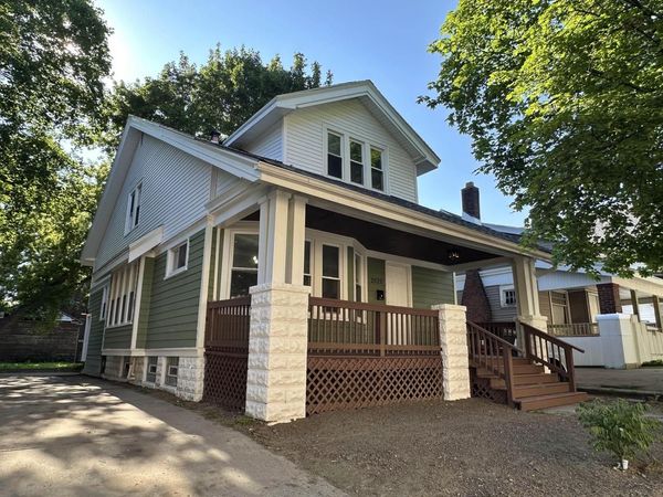 2525 N 44th STREET, Milwaukee, WI 53210
