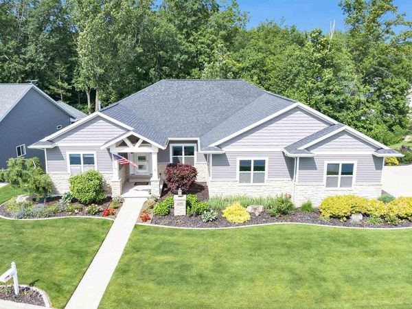 3371 LARGO RIDGE COURT, Green Bay, WI 54311