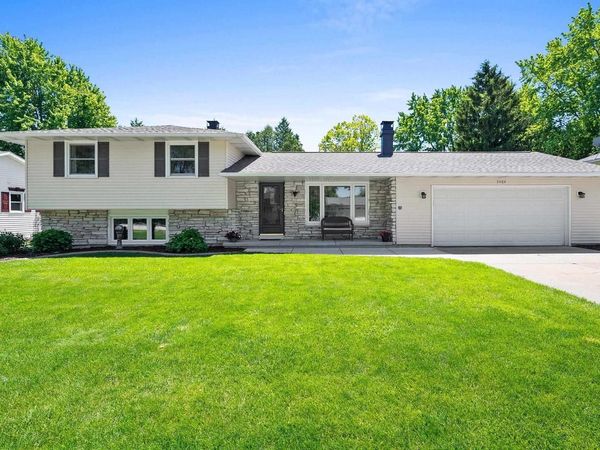 3464 GOLF DRIVE, Green Bay, WI 54311