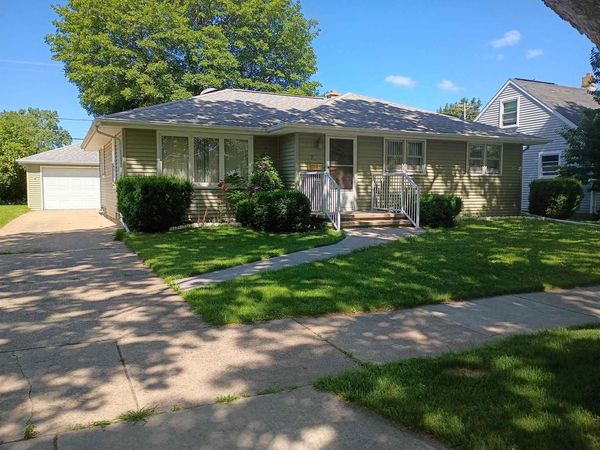 310 S MATTHEW STREET, Kimberly, WI 54136