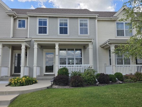 616 Hunter Oaks BOULEVARD, Watertown, WI 53094
