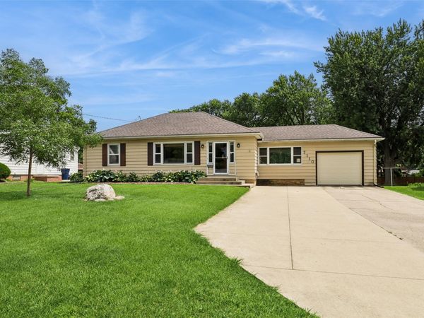 7110 Madison Avenue, Urbandale, IA 50322