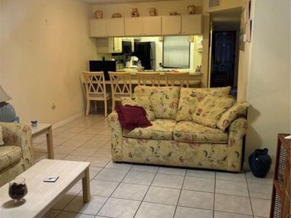 9285 Lake Park DR , Unit 101, FORT MYERS, FL 33919