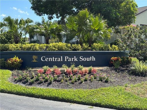 9285 Lake Park DR, Unit 101, FORT MYERS, FL 33919
