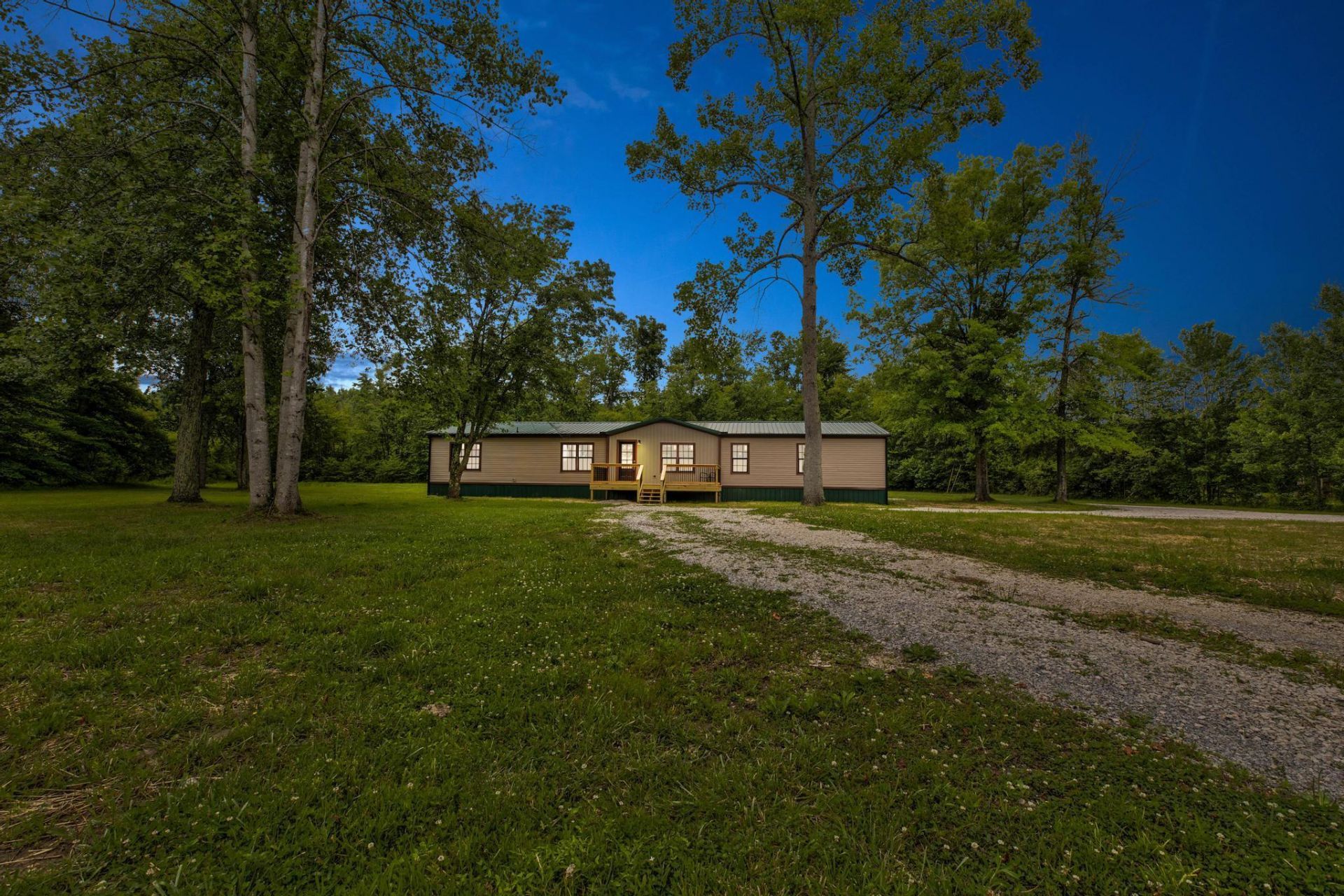 955 State Highway 1050, Jeffersonville, KY 40337 Main Photo