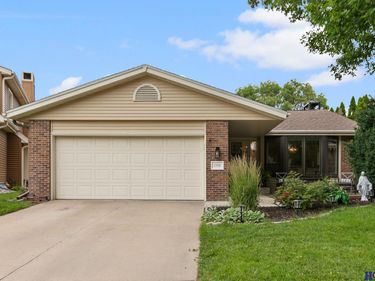 7206 Shamrock Court, Lincoln, NE 68506