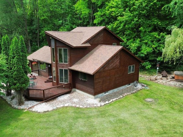 23076 County Road 15 , Winona, MN 55987