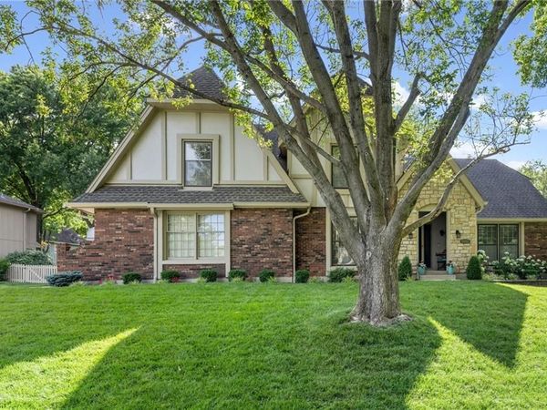 11920 Windsor Drive, Leawood, KS 66209