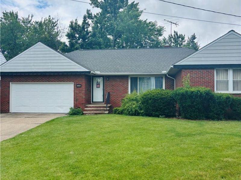 24346 Paradise Lane, Euclid, OH 44123 Photo 2